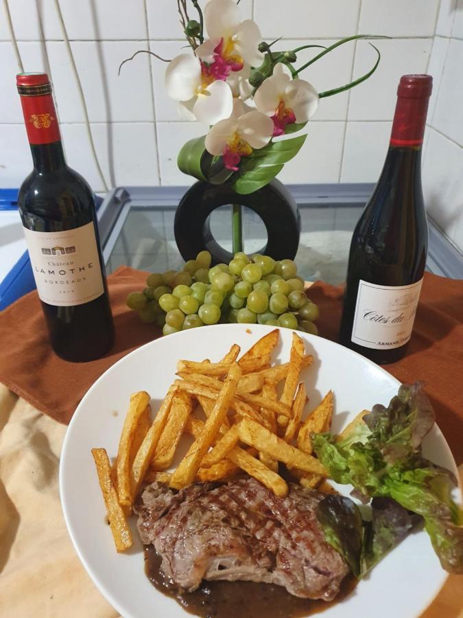 Contact Hotel Restaurant La Chaumiere Entre Orgeval Et Flins A13 Sortie 8 لي مْيورو المظهر الخارجي الصورة