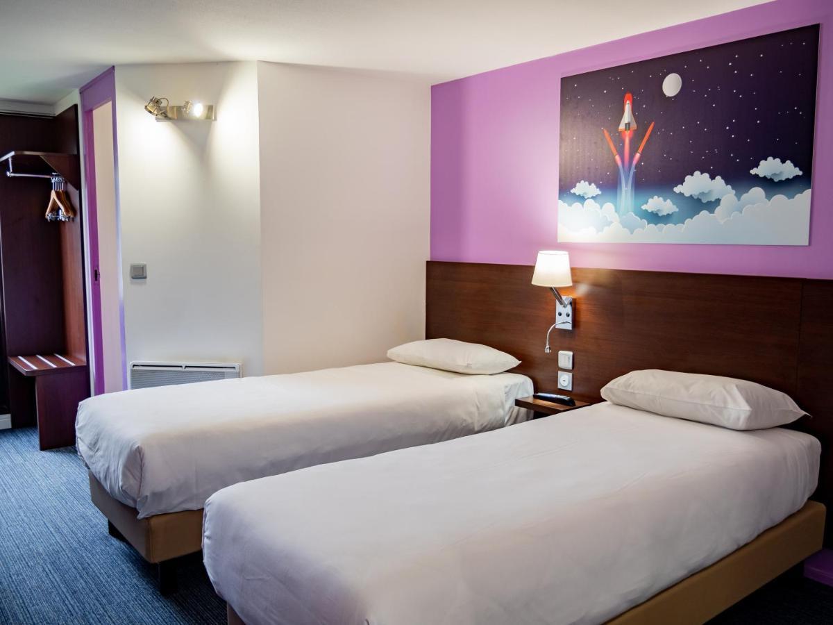 Contact Hotel Restaurant La Chaumiere Entre Orgeval Et Flins A13 Sortie 8 لي مْيورو المظهر الخارجي الصورة
